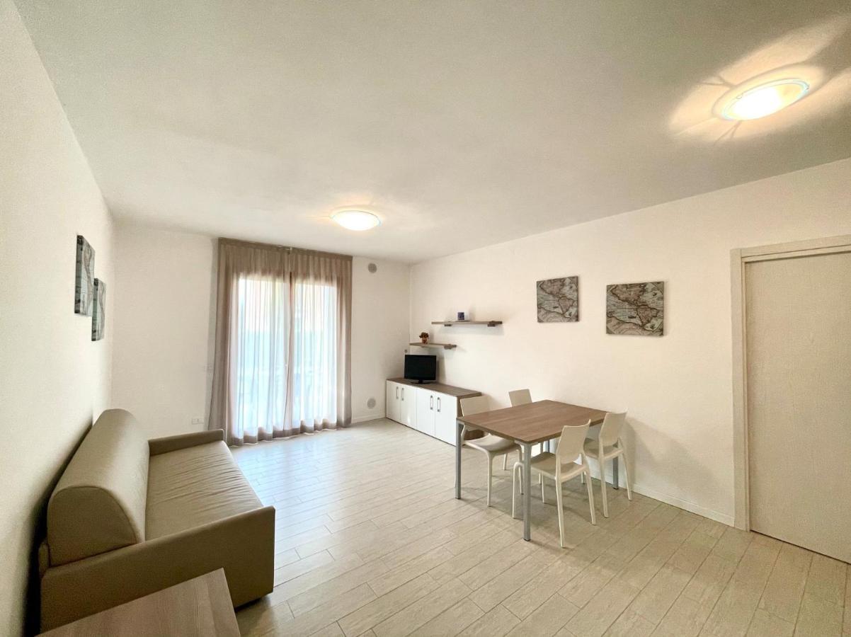 Residence Treporti Carraro Immobiliare - Family Apartments คาวัลลิโน-เตรปอร์ติ ภายนอก รูปภาพ